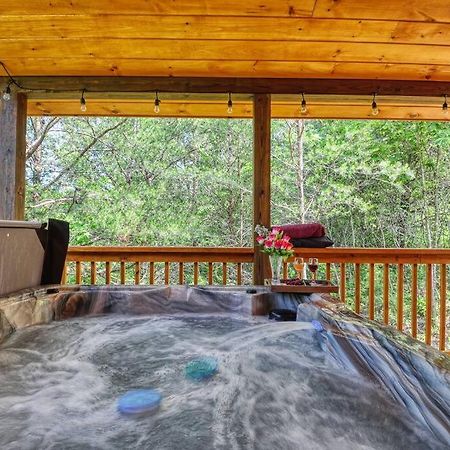 Adventure Retreat/Cabin/Pool+Hot Tub/Game Room+Theater Sevierville Zewnętrze zdjęcie