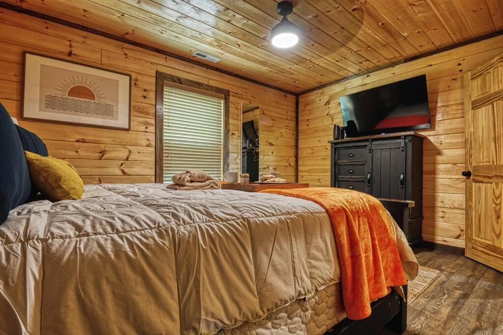 Adventure Retreat/Cabin/Pool+Hot Tub/Game Room+Theater Sevierville Zewnętrze zdjęcie