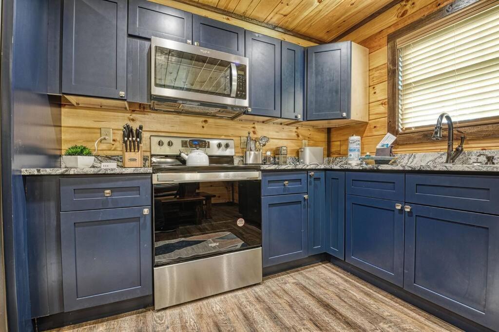 Adventure Retreat/Cabin/Pool+Hot Tub/Game Room+Theater Sevierville Zewnętrze zdjęcie