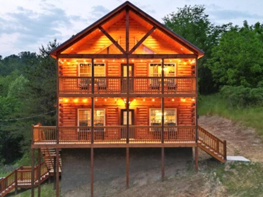 Adventure Retreat/Cabin/Pool+Hot Tub/Game Room+Theater Sevierville Zewnętrze zdjęcie
