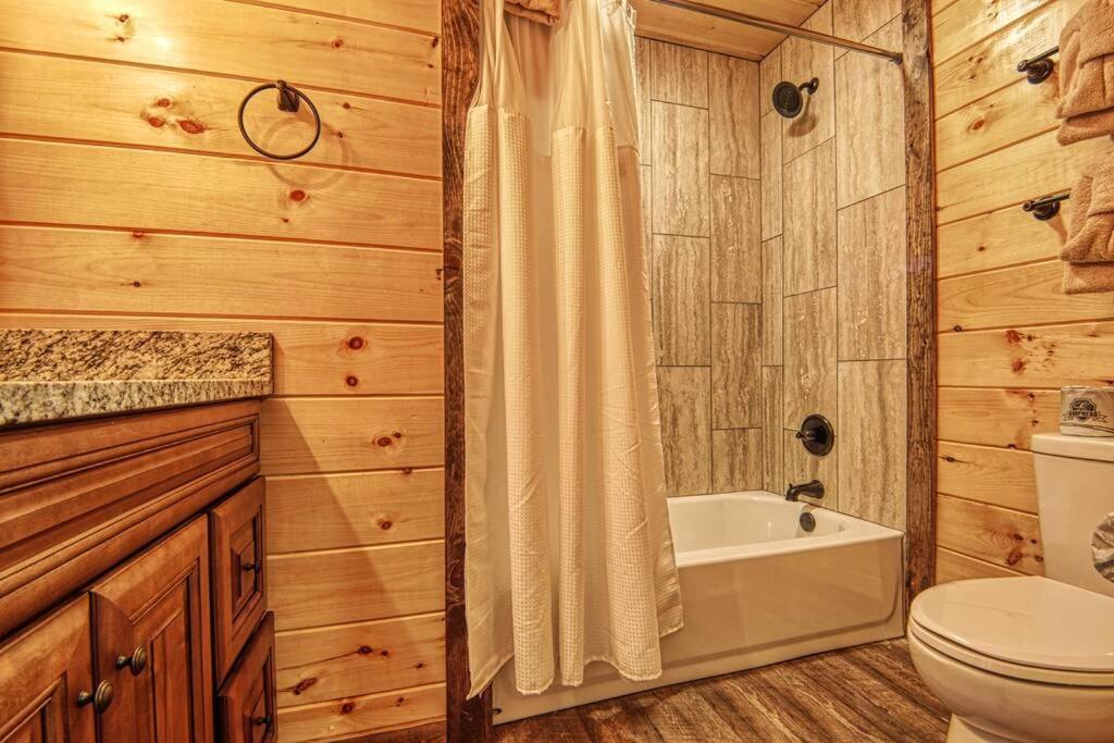 Adventure Retreat/Cabin/Pool+Hot Tub/Game Room+Theater Sevierville Zewnętrze zdjęcie