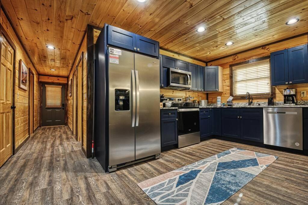 Adventure Retreat/Cabin/Pool+Hot Tub/Game Room+Theater Sevierville Zewnętrze zdjęcie