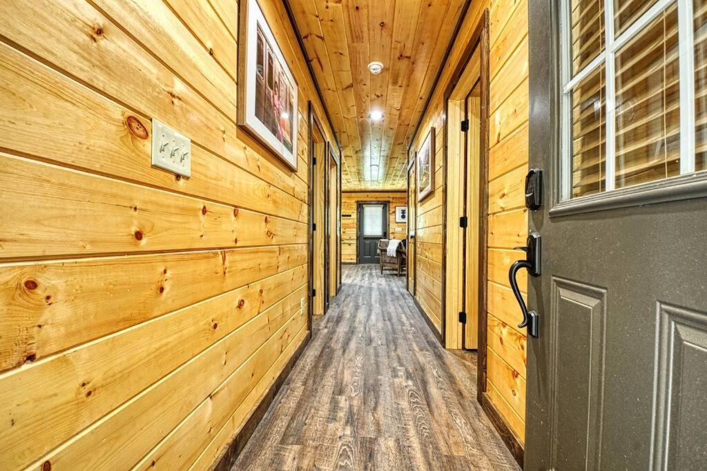 Adventure Retreat/Cabin/Pool+Hot Tub/Game Room+Theater Sevierville Zewnętrze zdjęcie