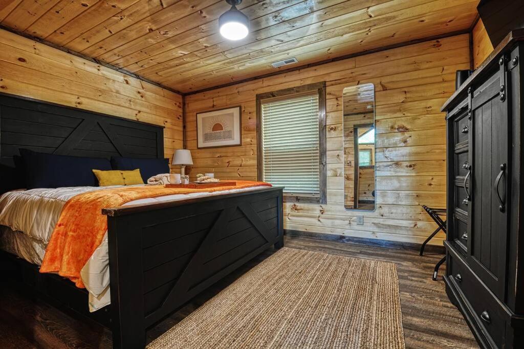 Adventure Retreat/Cabin/Pool+Hot Tub/Game Room+Theater Sevierville Zewnętrze zdjęcie